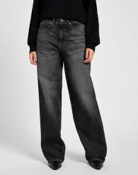 DAMSKIE SPODNIE LEE RIDER LOOSE CHARRED BLACK 112355210. Czarne spodnie materiałowe damskie Lee, bez wzorów. Za 219.99 zł.