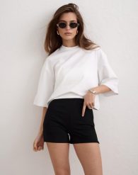 Damskie mini szorty modalowe, wysoki stan, kieszenie na zamek Luxe czarne. Czarne spodenki sportowe damskie Aim'n, bez wzorów, z elastanu, street, z podwyższonym stanem. Za 298.00 zł.