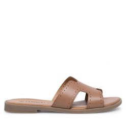 Klapki Lasocki. Brązowe klapki damskie Lasocki, bez wzorów, bez obcasa. Za 119.99 zł.