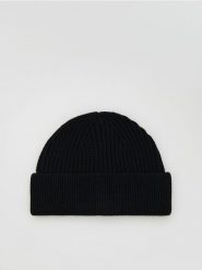 Czapka beanie z wełną - czarny. Czarne czapki męskie Reserved, bez wzorów, z wełny. Za 89.99 zł.