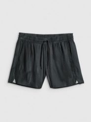 4F Spodenki plażowe boardshorty męskie - czarne M. Czarne szorty męskie 4f, bez wzorów, z materiału. Za 99.99 zł.