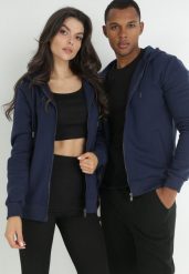 Granatowa Bluza Klymaera. Niebieskie bluzy z kapturem męskie Born2be, m, z jeansu. Za 79.99 zł.