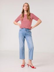 TAIFUN Koszulka w kolorze czerwono-białym rozmiar: 44. Białe bluzki damskie Taifun, bez wzorów, bez kołnierzyka. Za 78.47 zł.