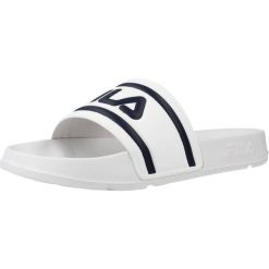 Klapki Fila Model Morro Bay Slipper Kolor Biały. Białe klapki damskie Fila, z materiału. W wyprzedaży za 94.25 zł.