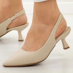 Beżowe szpilki damskie Potocki 41315. Brązowe szpilki POTOCKI, bez wzorów, ze skóry, bez obcasa. Za 179.00 zł.