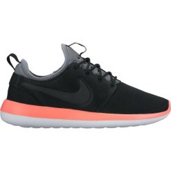 Buty sportowe Nike Roshe Two. Czarne buty sportowe na co dzień damskie Nike, bez wzorów, do biegania, Nike Roshe. Za 149.99 zł.