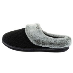 Kapcie Damskie Ocieplane Skechers 167225/BLK czarne. Czarne kapcie damskie z gumy. Za 283.73 zł.