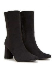 Belluci Botki w kolorze czarnym rozmiar: 41. Czarne botki damskie Belluci, eleganckie, bez obcasa, bez zapięcia. Za 179.22 zł.