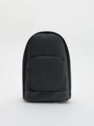 Plecak z imitacji skóry - ciemnoszary. Szare plecaki męskie Reserved, bez wzorów, ze skóry. W wyprzedaży za 55.99 zł.