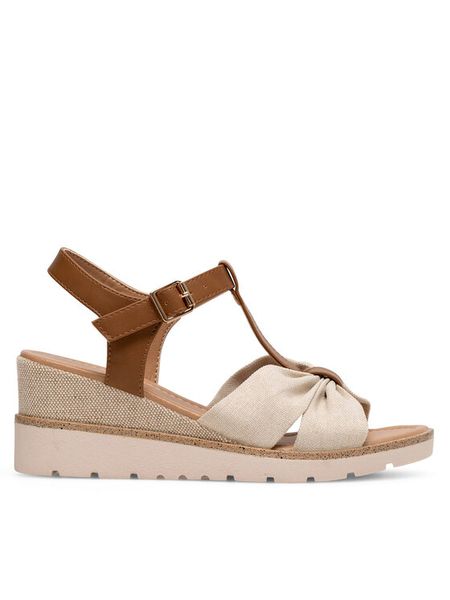 Clara Barson Sandały WS6253-06 Beżowy. Brązowe sandały damskie Clara Barson, bez wzorów, z materiału, bez obcasa, na koturnie. Za 119.99 zł.