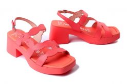 WONDERS D-1020 coral, sandały damskie. Czerwone sandały damskie Wonders, bez wzorów, z gumy, bez obcasa. Za 447.92 zł.