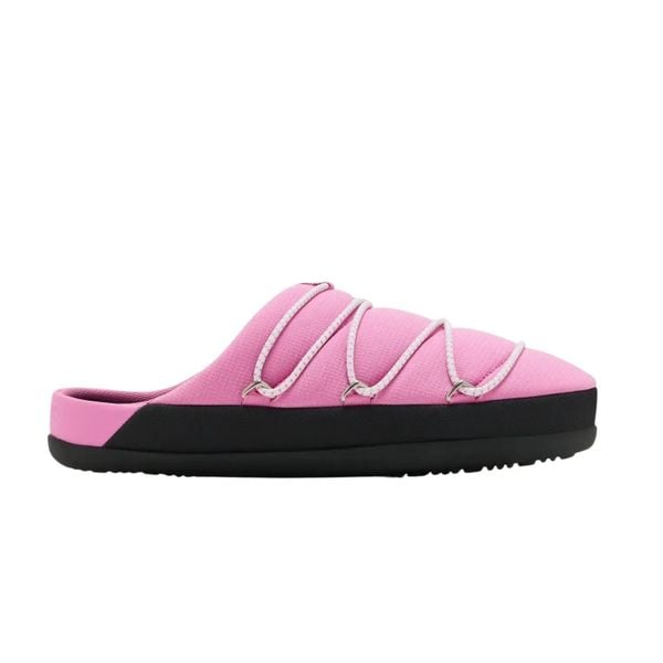Kapcie Moon Boot Soft. Czarne kapcie damskie Moon Boot, z materiału. Za 378.50 zł.