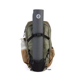 Plecak na matę do jogi Bodhi Daypack. Zielone plecaki damskie BODHI, bez wzorów, sportowe. Za 199.99 zł.