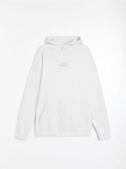 Bluza hoodie z napisem Stay Positive - kremowy. Białe bluzy bez kaptura męskie Sinsay, bez wzorów, sportowe, bez kołnierzyka, bez ramiączek. Za 49.99 zł.