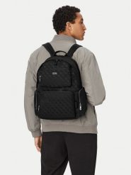 Guess Plecak HMBOST P6111 Czarny. Czarne plecaki męskie Guess, z aplikacjami, z materiału. Za 679.99 zł.