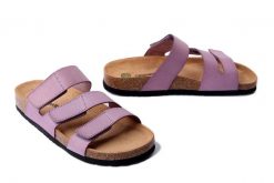 DR. BRINKMANN 700669-59 lila, klapki damskie. Fioletowe klapki damskie Dr. Brinkmann, bez wzorów, ze skóry, bez obcasa. Za 264.90 zł.