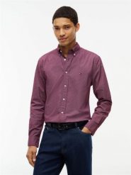 Tommy Hilfiger koszula codzienna Mężczyźni Bawełna (100%) czerwony, L. Czerwone koszule męskie Tommy Hilfiger, l, bez wzorów, z bawełny, bez kołnierzyka, bez ramiączek. Za 369.95 zł.