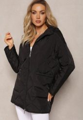Czarna Pikowana Kurtka o Fasonie Oversize z Kapturem i Naszytymi Kieszeniami Gomella. Czarne kurtki damskie Renee, l, bez wzorów, z kapturem. Za 209.99 zł.