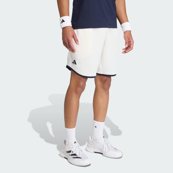 Szorty Tennis Classics. Białe szorty męskie Adidas, bez wzorów, sportowe. Za 239.00 zł.