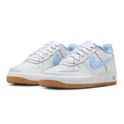 Buty Sportowe Młodzieżowe Nike Air Force 1 LV8 3 (GS). Szara buty sportowe na co dzień damskie Nike, bez wzorów, nike air force. Za 338.80 zł.