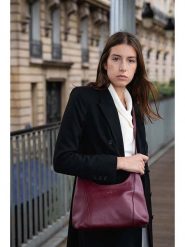 Maison héritage PARIS Skórzana torebka "Ale" w kolorze bordowym - 29 x 31 x 9 cm rozmiar: onesize. Czerwone torebki klasyczne damskie maison héritage PARIS, bez wzorów, z materiału, bez dodatków. Za 292.89 zł.