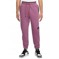 Spodnie sportowe męskie Nike Air Jordan. Czerwone spodnie sportowe męskie Nike, z dresówki. Za 352.00 zł.