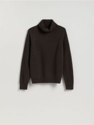 Wełniany sweter z golfem - brązowy. Brązowe swetry męskie Reserved, l, bez wzorów, z dzianiny, bez kołnierzyka. Za 239.99 zł.