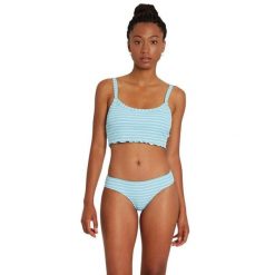 Dół kostiumu kąpielowego Volcom Next In Line Cheekini. Niebieskie bikini damskie Volcom, bez wzorów. W wyprzedaży za 67.00 zł.