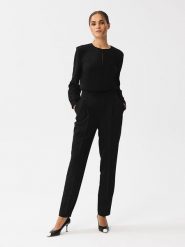 Stylove Kombinezon w kolorze czarnym rozmiar: S. Czarne kombinezony damskie Stylove, s, bez wzorów, bez kołnierzyka, bez ramiączek. Za 228.38 zł.