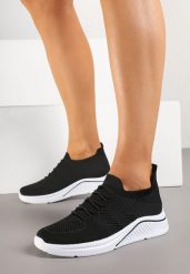 Czarne Siateczkowe Buty Sportowe Sneakersy na Zdobionej Podeszwie Talloti. Czarne buty sportowe na co dzień damskie Renee, z aplikacjami, z jeansu. Za 59.99 zł.