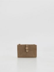 Skórzany portfel - beżowy. Brązowe portfele damskie Reserved, bez wzorów. Za 89.99 zł.