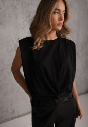 Czarny Wiązany Top Oversize z Bawełny Bez Rękawów z Poduszkami w Ramionach Othrassa. Czarne topy damskie Renee, bez wzorów, z bawełny, bez kołnierzyka. Za 69.99 zł.