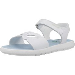 Sandały PABLOSKY 449100P Biały. Białe obuwie trekkingowe damskie Pablosky, ze skóry, bez zapięcia. Za 258.99 zł.