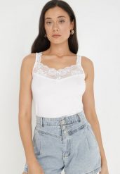 Biały Top Bawełniany Chioniope. Białe topy damskie Born2be, l, bez wzorów, z bawełny, bez kołnierzyka. Za 29.99 zł.