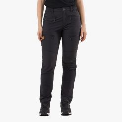 Spodnie outdoor Hiking damska Swedemount Lofoten Stretch Pants szybkoschnące. Czarne spodnie dresowe damskie SWEDEMOUNT, na lato, bez wzorów, z tkaniny. Za 399.99 zł.