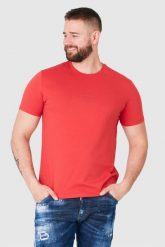 GUESS Czerwony t-shirt męski z aplikacją z logo. Czerwone t-shirty męskie Guess, m, z aplikacjami, bez kołnierzyka. W wyprzedaży za 99.99 zł.
