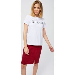 Bluzka z aplikacją. Bluzki damskie MOODO, xs, z aplikacjami, bez kołnierzyka, bez ramiączek. Za 14.99 zł.