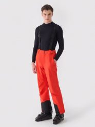 4F Spodnie narciarskie w kolorze czerwonym rozmiar: L. Czerwone spodnie materiałowe męskie 4f, bez wzorów. Za 213.18 zł.