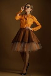 Spódnica wzburzona herbaciana. Brązowe spódniczki damskie Hultaj Polski, l, bez wzorów, z dzianiny, eleganckie, mini, asymetryczne. Za 549.00 zł.