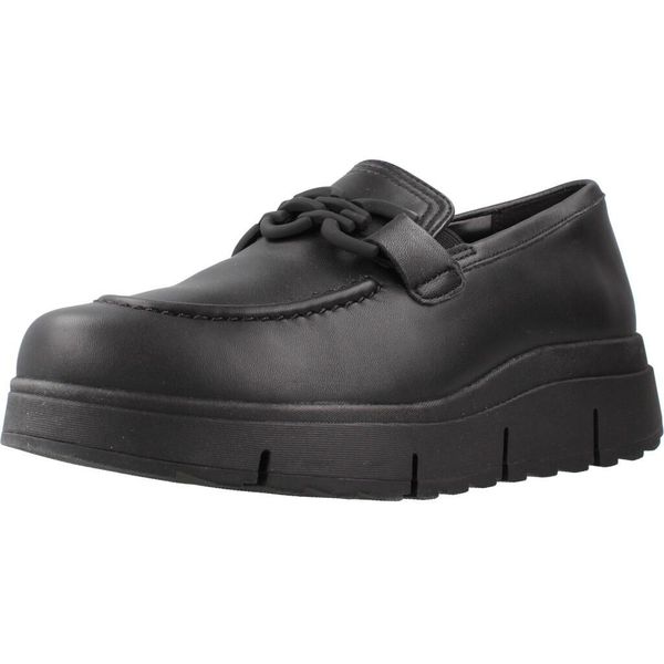 Buty CLARKS 26179806C Czarny. Czarne obuwie treningowe damskie Clarks, na fitness i siłownię. Za 388.99 zł.