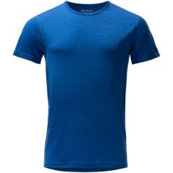 Koszulka termoaktywna Devold Breeze Merino 150 T-Shirt. Niebieskie t-shirty sportowe męskie Devold, m, z materiału, bez ramiączek, outdoorowe. Za 351.99 zł.