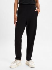 ARMEDANGELS spodnie materiałowe - Magdaalena Kobiety czarny, S. Czarne spodnie materiałowe damskie ARMEDANGELS, bez wzorów, z materiału, biznesowe. Za 449.95 zł.