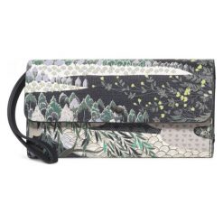 Desigual portfel damski wielokolorowy Explorer Reversible. Portfele damskie Desigual, bez wzorów. W wyprzedaży za 252.00 zł.