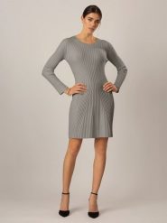 APART Sukienka dzianinowa w kolorze szarym rozmiar: 42. Szare sukienki damskie Apart, bez wzorów, z dzianiny, bez kołnierzyka, bez ramiączek, mini. Za 237.17 zł.