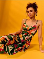 Wzorzysta wiskozowa sukienka midi na ramiączkach - wielobarwny. Sukienki damskie Sinsay, l, bez wzorów, z wiskozy, bez kołnierzyka, bez ramiączek, midi. Za 39.99 zł.