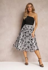 Szara Spódnica Midi Tiulowa z Welurowymi Kwiatami i Gumką w Talii Zihrosa. Szare spódniczki damskie Renee, bez wzorów, z tiulu, midi, rozkloszowane. Za 69.99 zł.