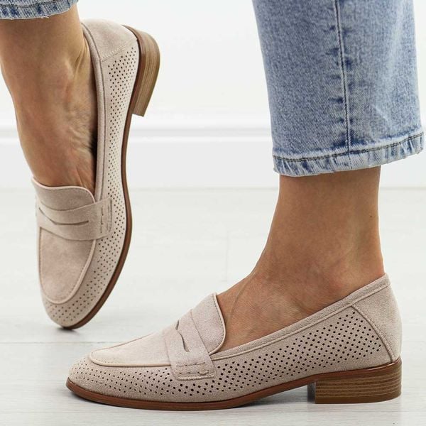 Beżowe zamszowe mokasyny damskie Potocki 12585. Brązowe mokasyny damskie POTOCKI, z jeansu. Za 179.00 zł.