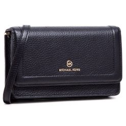 Torebka Michael Kors. Czarne listonoszki damskie Michael Kors, bez wzorów, bez dodatków. Za 709.99 zł.