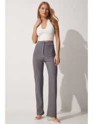 Happiness Istanbul Spodnie w kolorze szarym rozmiar: 40. Szare spodnie materiałowe damskie Happiness Istanbul, bez wzorów, z materiału, z podwyższonym stanem. Za 65.99 zł.