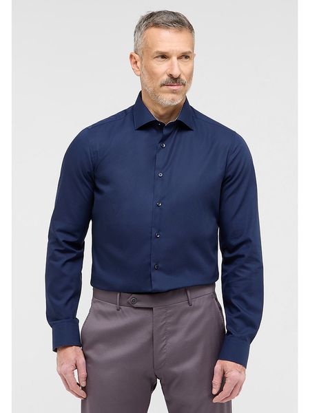 Eterna Koszula - Slim fit - w kolorze granatowym rozmiar: 39. Niebieskie koszule męskie Eterna, bez wzorów, z bawełny, bez kołnierzyka, bez ramiączek. Za 91.77 zł.